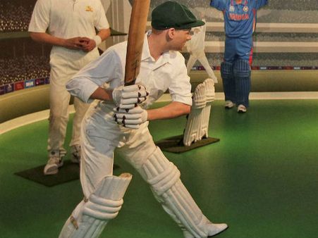 করোনা আতঙ্কে থেমে ক্রিকেট, দ্বিতীয় বিশ্বযুদ্ধের জন্য ক্রিকেট থেমে থাকার পর কোন ইতিহাস তৈরি হয়েছিল