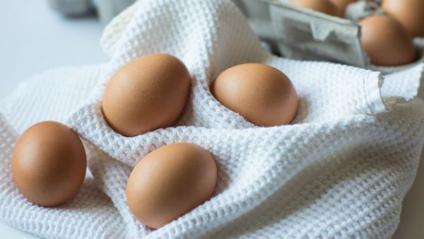 দুই টাকা করে দাম বাড়তে চলেছে ডিমের, ৩০ শতাংশ দাম বাড়তে পারে চিকেনেরও!