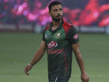 কাল অধিনায়ক হিসেবে শেষ ম্যাচ, কোন মাইলস্টোনের সামনে দাঁড়িয়ে মাশরাফি