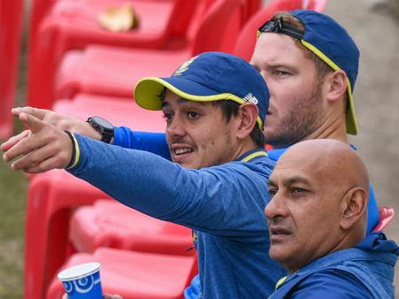 করোনা আতঙ্কের মাঝে কলকাতায় এসে পৌঁছল দক্ষিণ আফ্রিকা দল