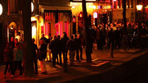 'করোনার থেকে তো এইডস ভালো', লকডাউনে মন্দার বাজারে হতাশার সুর কলকাতার যৌনকর্মীদের