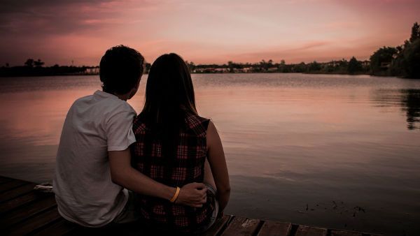 করবা চৌথে প্রেমিকার সঙ্গে স্বামী, বেধড়ক মার দিল স্ত্রী