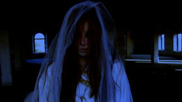 এখনও তেনারা আছেন! খাস কলকাতায় পুলিশ বারাকে ভূতের কাহিনি শুনলে গা শিউরে উঠবে