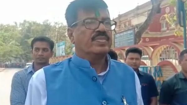 মে মাসের পর ৫ মাস ঘরে ঢুকতে দেব না', রবীন্দ্রনাথকে ইঙ্গিত করে হুঙ্কার নিশীথের