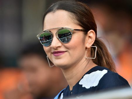 খাবারের ছবি দেওয়া পোস্ট করা শেষ হয়নি এখনও! লকডাউনে কেন এমন ক্ষোভ প্রকাশ করলেন সানিয়া