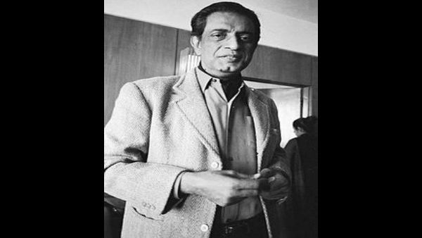 করোনা সংক্রমণের জের, সত্যজিৎ রায়কে নিয়ে পুরসভার অনুষ্ঠান বাতিল