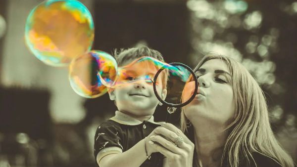 জানেন কি কেন প্রত্যেক বছর মে মাসের দ্বিতীয় রবিবার পালন হয় বিশ্ব মাতৃ দিবস