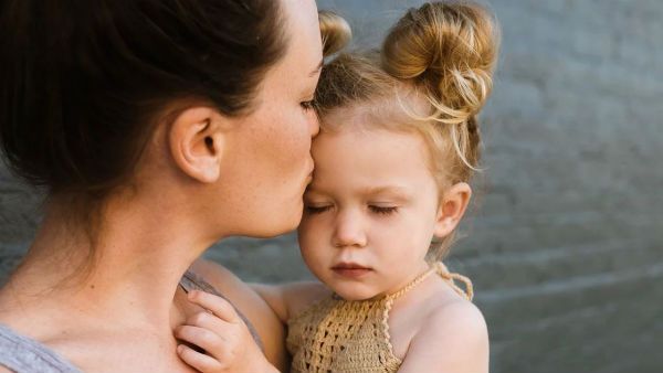 কীভাবে শুরু হল মাদার্স ডে, সেলিব্রেশনের পিছনে কী ইতিহাস জানেন কি