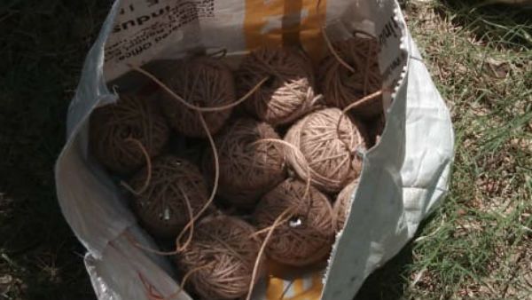 মাঠ না ছাড়ায় পাঁচ নাবালককে লক্ষ্য করে বোমা নিক্ষেপ দুষ্কৃতীদের! আইনশৃঙ্খলা নিয়ে প্রশ্ন বিরোধীদের