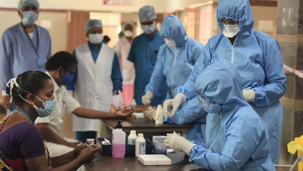 ৪০ লক্ষ স্বাস্থ্যকর্মীদের জন্য প্রতিদিন প্রয়োজন ২০–২৫ লক্ষ পিপিই কিট