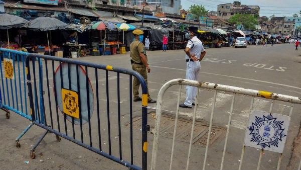 কন্টেইনমেন্ট জোন বাড়ছে, করোনা নমুনা পরীক্ষায় এবার কলকাতার রাস্তায় নামবে অ্যাম্বুলেন্স
