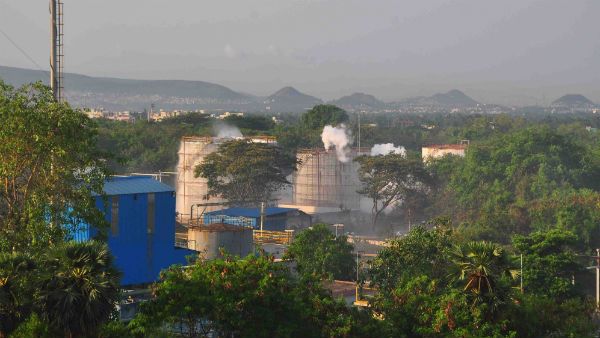 তামিলনাড়ুতে স্কুলে আচমকা অসুস্থ ১০০ পড়ুয়া, এলাকায় চাঞ্চল্য
