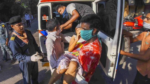 লকডাউনে রক্ষণাবেক্ষণ না হওয়া ট্যাঙ্কই গ্যাস ছড়িয়ে মানুষ মারল বিশাখাপত্তনমে