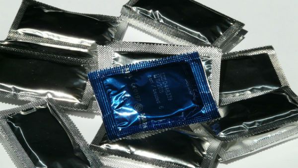 অবাঞ্ছিত গর্ভাবস্থা রোধে বিনামূল্যে কন্ডোম বিতরণ করল বিহার সরকার