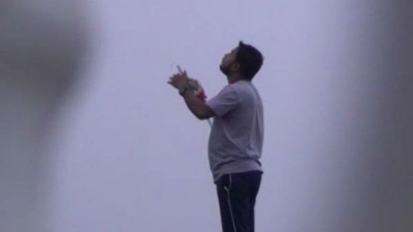 লকডাউনে মনসা পূজা, ঘুড়ি ওড়ানোয় মন বাঁকুড়াবাসীর!