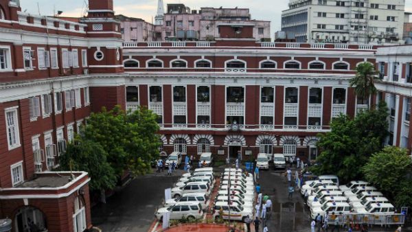 ফের তুলকালাম কলকাতা পুলিশে, ১৩ অফিসারের বদলি নির্দেশিকায় চাপ বাড়ছে পুলিসমন্ত্রীর