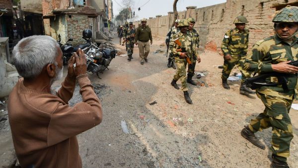 কানপুরে রক্তলীলা চালানো গ্যাংস্টার দুবে কোথায় ধরা পড়ল সিসিটিভি ফুটেজে! রুদ্ধশ্বাস তল্লাশি পুলিশের