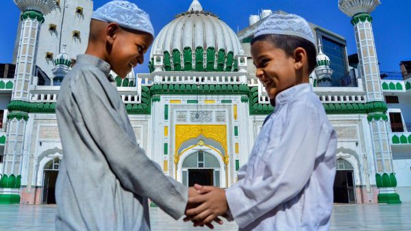 Eid-Ul-Fitr 2022: একমাসের রমজান শেষে মঙ্গলেই খুশির ইদ