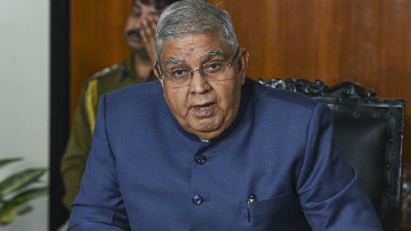 হিন্দু মহাসভার নেতা জন্মদিন উদযাপন রাজভবনে, রাজ্যপাল ধনখড় টুইটে লিখলেন 'ঐতিহাসিক স্মরণ'