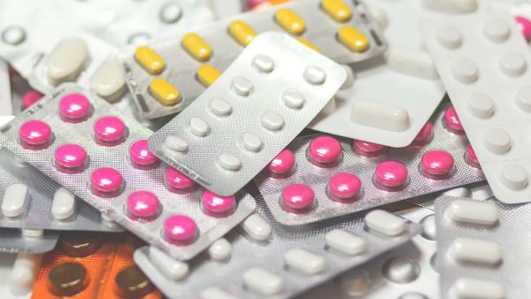 করোনা সঙ্কটেও রেমডিসিভির নিয়ে দেদার কালোবাজারির অভিযোগ, নড়েচড়ে বসল সরকার