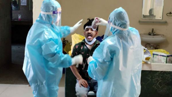 করোনা সঙ্কটে তথ্য প্রকাশে অনীহা যোগী রাজ্যের, একই চিত্র নীতীশের বিহারেও