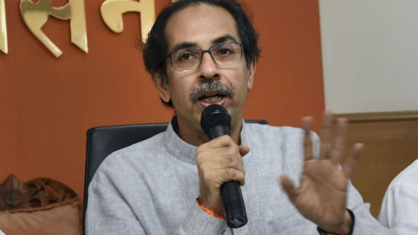 মুম্বইতে শিবসেনার তাণ্ডব, উদ্ধব ঠাকরের কার্টুন শেয়ারের খেসারত দিলেন প্রাক্তন নৌসেনা অফিসার