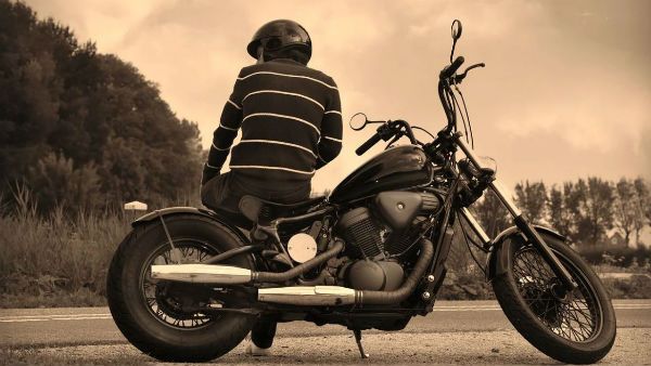 করোনা পরিস্থিতির মধ্যেই এক ধাক্কায় অনেকটাই দাম বাড়ছে বাইক-স্কুটারের! এক নজরে জরুরি তথ্যগুলি