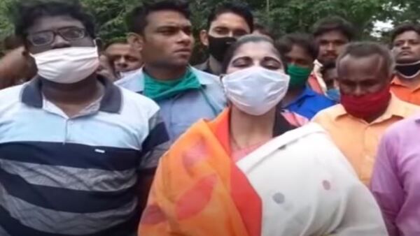 'ভগবান' মানস ভুঁইয়ার কথায় গ্রেফতার বিজেপি নেতা! বিস্ফোরক বিজেপি নেত্রী ভারতী ঘোষ