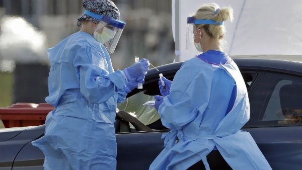 করোনা সংক্রমণ ক্রমেই নিম্নমুখী বিশ্বের অন্যতম প্রধান পাঁচ দেশে, নেপথ্যে কি কারণ