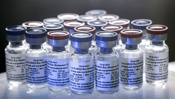 রাশিয়ার প্রথম কোভিড ভ্যাকসিন ‘‌স্পুটনিক ভি’‌ ৪০ হাজার জনের ওপর পরীক্ষা করা হবে