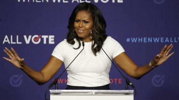 ট্রাম্প ভুল ও অদক্ষ! মার্কিন নির্বাচনের পারদ চড়িয়ে প্রাক্তন ফার্স্ট লেডি মিশেল ওবামার আক্রমণ