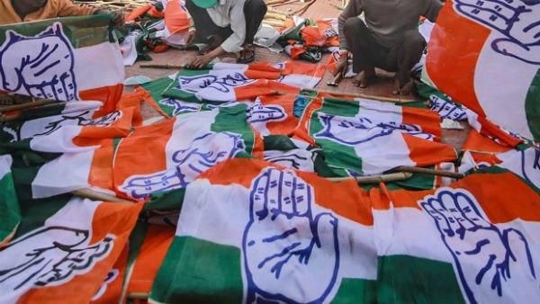 গান্ধী ভীতিতে মুখে কুলুপ কংগ্রেস নেতাদের! সভাপতি ইস্যুতে অসন্তুষ্ট শতাধিক শীর্ষ নেতা