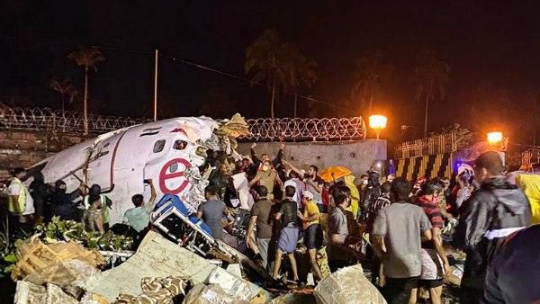 পাইলটের ঘোষণার মুহূর্ত পরেই আছড়ে পড়ল বিমানটি, কী ঘটেছিল দুর্ঘটনার আগে