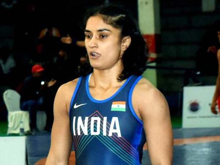 ক্রীড়াদিবসের আগের দিন করোনা আক্রান্ত খেলরত্ন জয়ী কুস্তিগির ভিনেশ ফোগাট