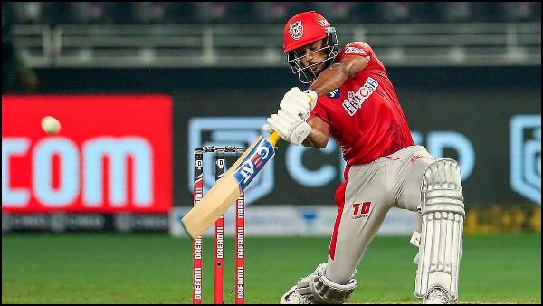 আইপিএল ২০২০: শারজায় পাঞ্জাবের ব্যাটিং ঝড়! ৪৫ বলে দুর্ধর্ষ সেঞ্চুরি মায়াঙ্ক আগারওয়ালের