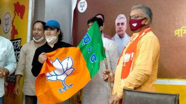 সোনাজয়ী অ্যাথলিট পিঙ্কি প্রামাণিক যোগ দিলেন বিজেপিতে, মেহতাব ক্ষত কি মুছতে পারবেন দিলীপরা