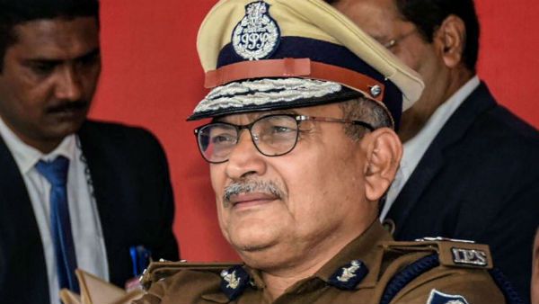 সুশান্ত মামলার রেশ ধরেই স্বেচ্ছাবসরে বিহার পুলিশের ডিজিপি? রাজনীতিতে যোগদান নিয়েও জল্পনা তুঙ্গে