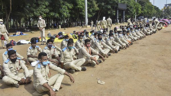 কোভিড পরিস্থিতিতেও হাজার হাজার কর্মী নিয়োগ পশ্চিমবঙ্গ পুলিশে, ঘোষণা মুখ্যমন্ত্রীর