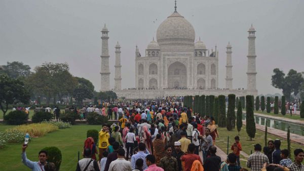 তাজমহলের জমি আপনাদের হলে প্রমাণ দিন, সাংসদ দিয়াকে চ্যালেঞ্জ শাহজাহানের বংশধরের
