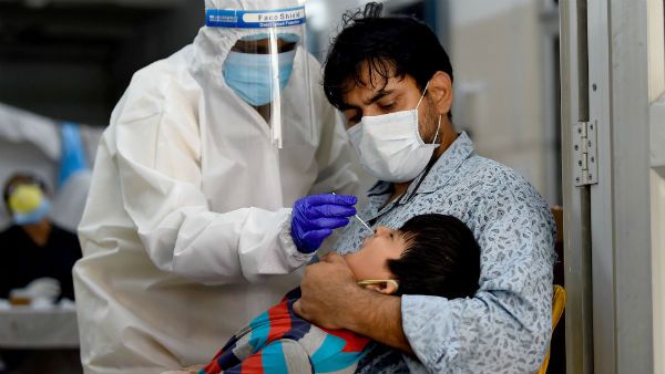 বিতর্কের মাঝেও করোনা চিকিৎসায় রেমডেসিভিরকে নয়া নামে ছাড়পত্র আমেরিকার, দানা বাঁধছে বিতর্ক