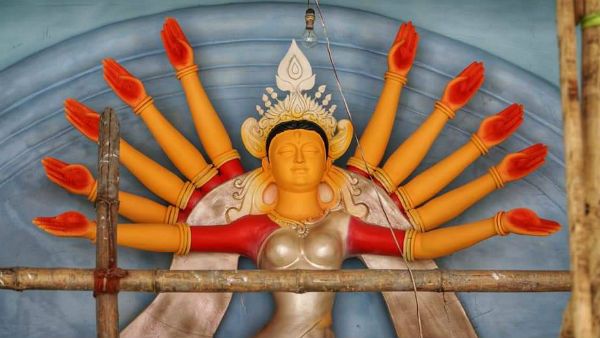 Durga Puja 2021: ভ্যাকসিনের দুটি ডোজ থাকলেই হওয়া যাবে স্বেচ্ছাসেবক! একাধিকবার মন্ডপ স্যানিটাইজ করার নির্দেশ