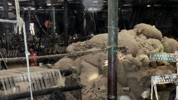 পয়লা নভেম্বর থেকে খুলছে হুগলির গোন্দলপাড়া জুটমিল