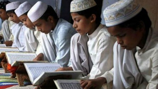 উত্তরপ্রদেশের সমস্ত মাদ্রাসায় গাইতেই হবে জাতীয় সঙ্গীত, নির্দেশ যোগী সরকারের