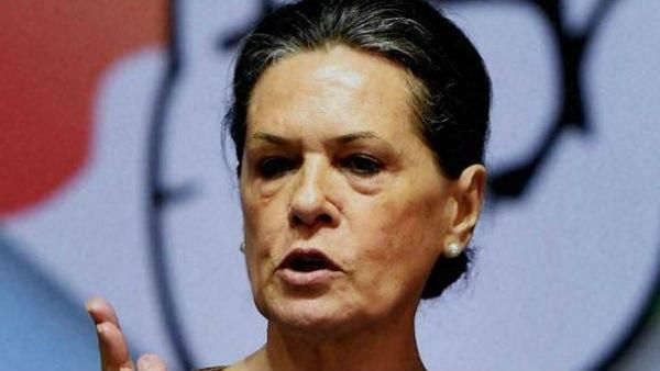 শিক্ষার সিদ্ধান্তের প্রশংসা, বিজেপির প্রার্থী পদ ফেরাতেই দিল্লি থেকে সোনিয়ার ফোন