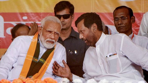 বিহার বিধানসভা নির্বাচনে নয়া সমীকরণ, রামবিলাসের বিদায়ে পরবর্তী কিংমেকারের কে?