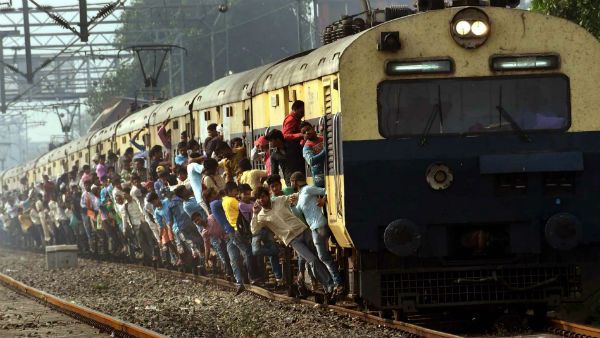 ট্রেনে মহিলাদের সুরক্ষার্থে ‘‌মেরি সহেলি’, কিভাবে কাজ করবে এটি দেখে নিন এক ঝলকে