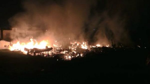 কালীপুজোর সন্ধ্যায় ভয়াবহ অগ্নিকাণ্ড নিউটাউনের জ্যাংড়ায়, ভস্মীভূত ৩৫টি ঝুপড়ি