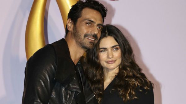 তল্লাশির পর অভিনেতা অর্জুন রামপাল ও তাঁর প্রেমিকাকে সমন পাঠালো এনসিবি