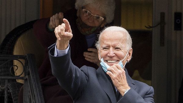 ডেমোক্র্যাটদের ঝড়ে বিপর্যস্ত রিপাবলিকান প্রার্থীরা, বাইডেনের ওপর ভরসা মার্কিন নাগরিকদের