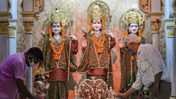 চার দশক আগে চুরি যাওয়া রাম-লক্ষ্মণ-সীতার মূর্তি ফিরল তামিলনাড়ুর মন্দিরে